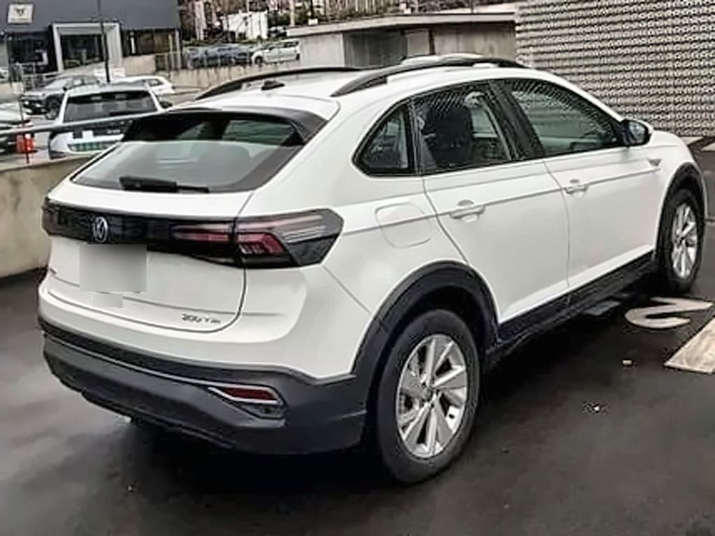 Volkswagen Nivus 1.0 Tsi Comfortline 4x2 At 5p año 2023