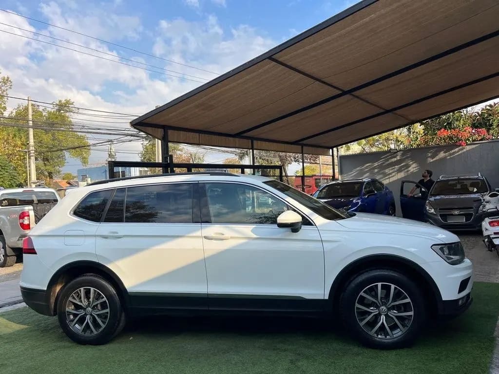 Volkswagen Tiguan 4x4 2.0 At año 2019