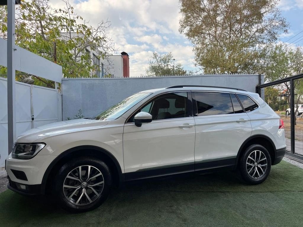 Volkswagen Tiguan 4x4 2.0 At año 2019