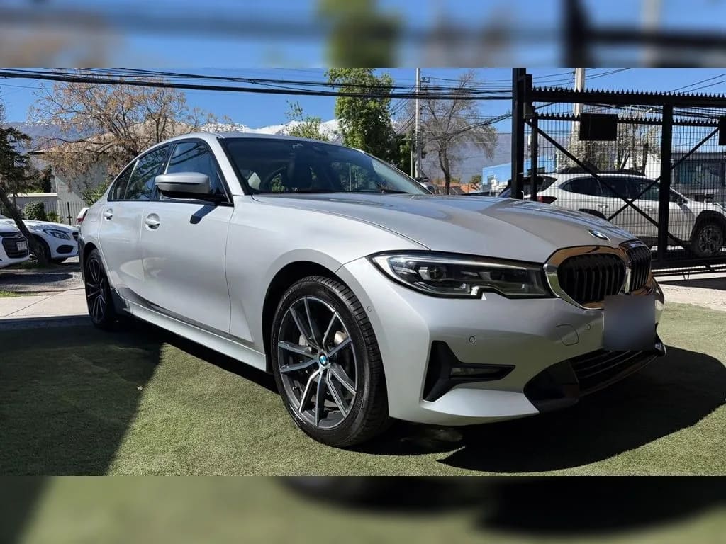 BMW 330 2.0 Sport E 4x2 año 2021
