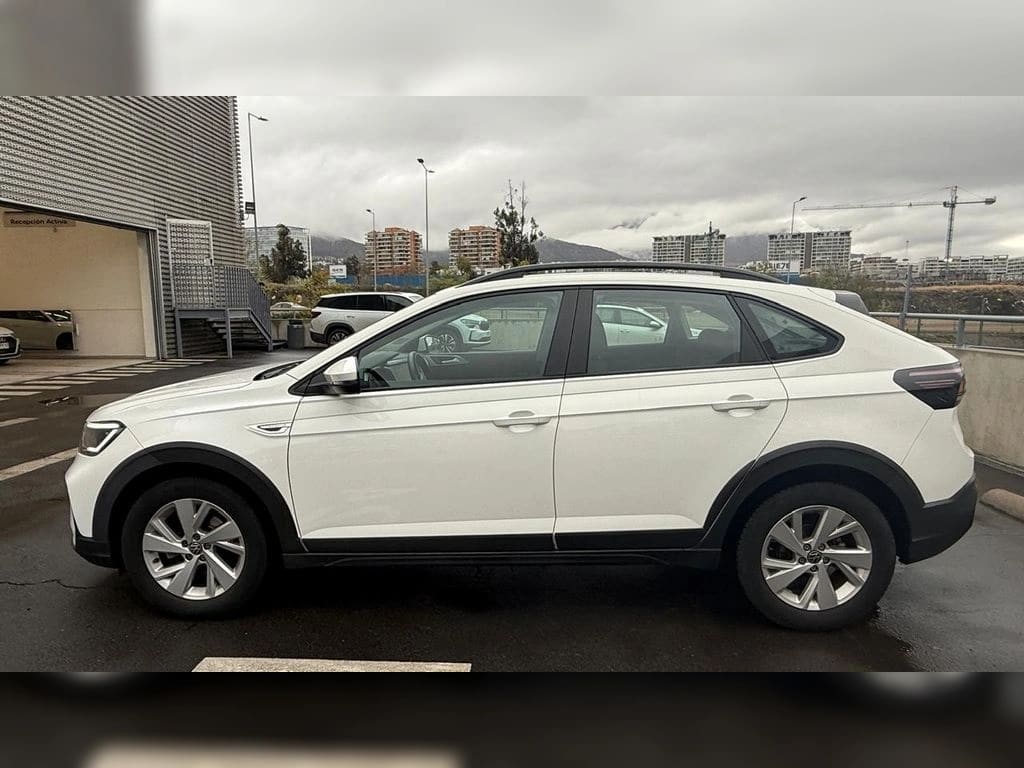 Volkswagen Nivus 1.0 Tsi Comfortline 4x2 At 5p año 2023
