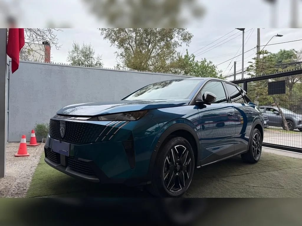 Peugeot 3008 New Allure Hybrido 1.2 Aut año 2026