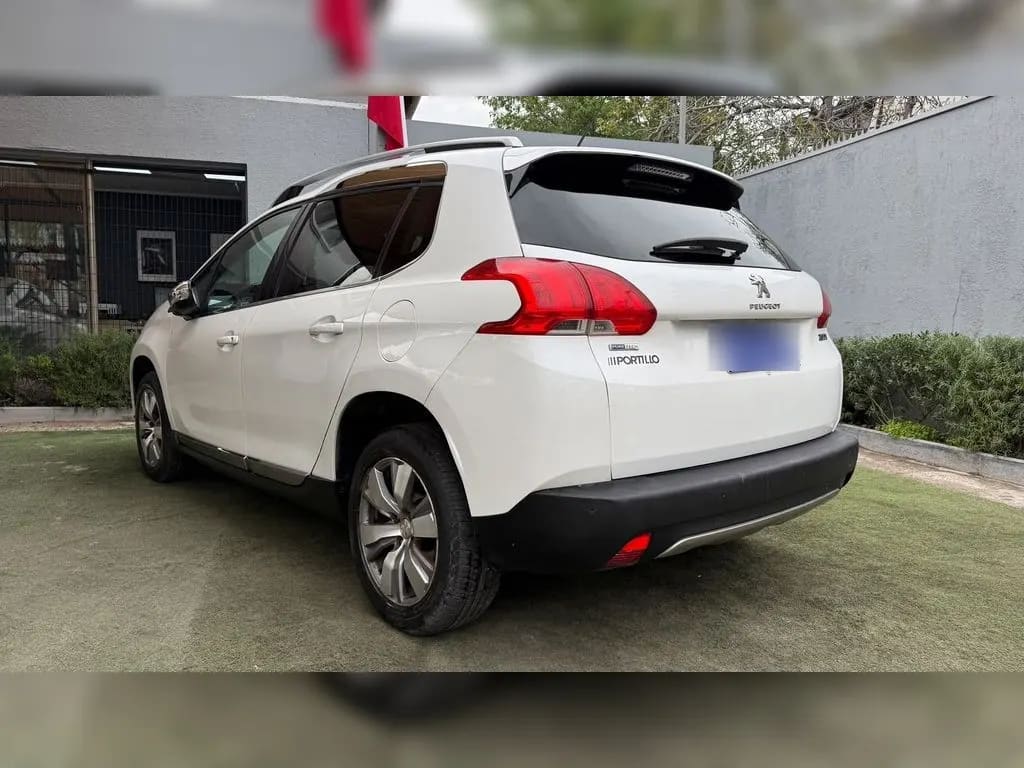 Peugeot 2008 1.2 Allure Puretech 4x2 Eat6 E6 5p año 2016