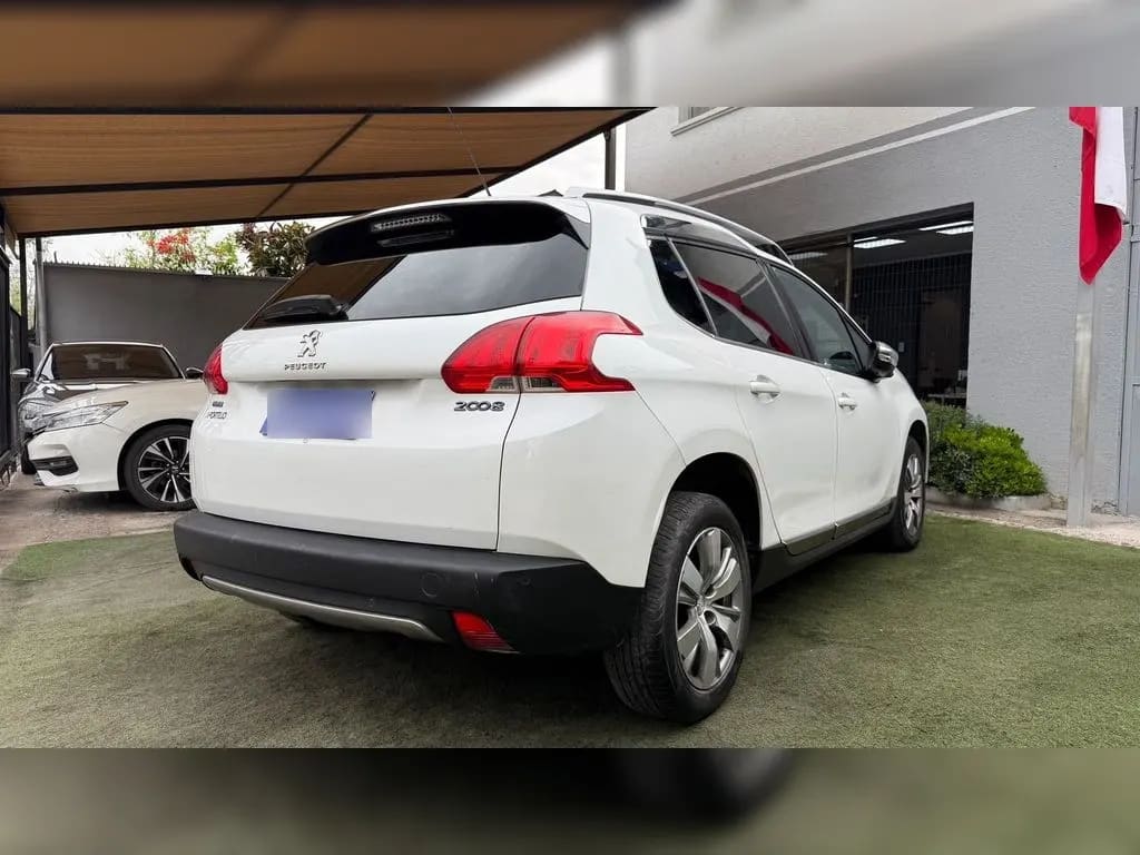 Peugeot 2008 1.2 Allure Puretech 4x2 Eat6 E6 5p año 2016