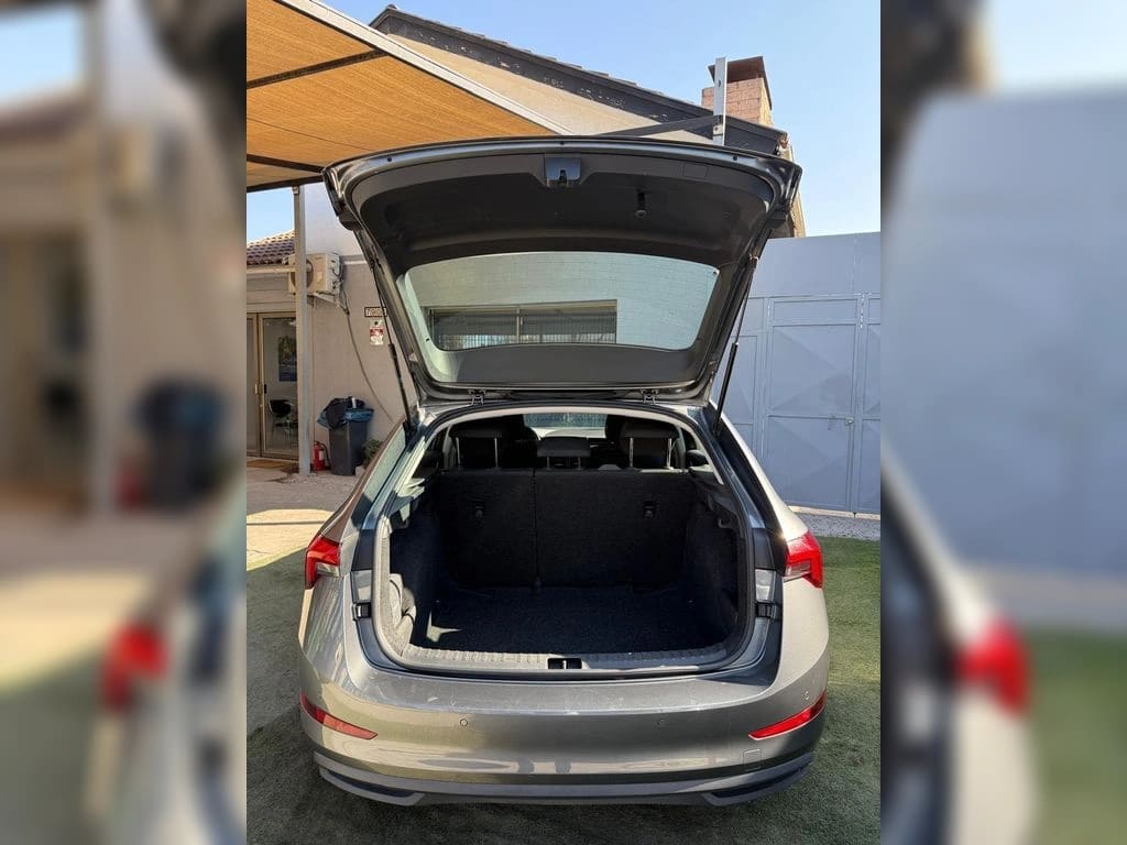 Skoda Scala 1.0 Tsi Ambition 4x2 Dsg año 2023