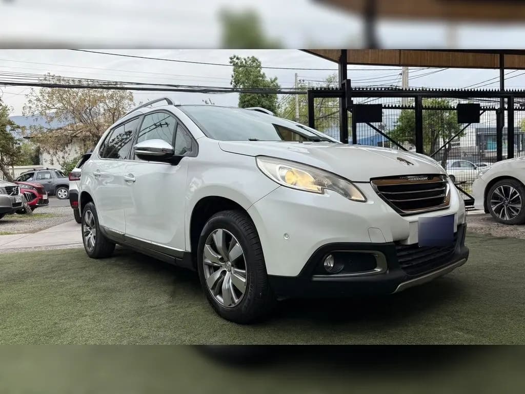 Peugeot 2008 1.2 Allure Puretech 4x2 Eat6 E6 5p año 2016