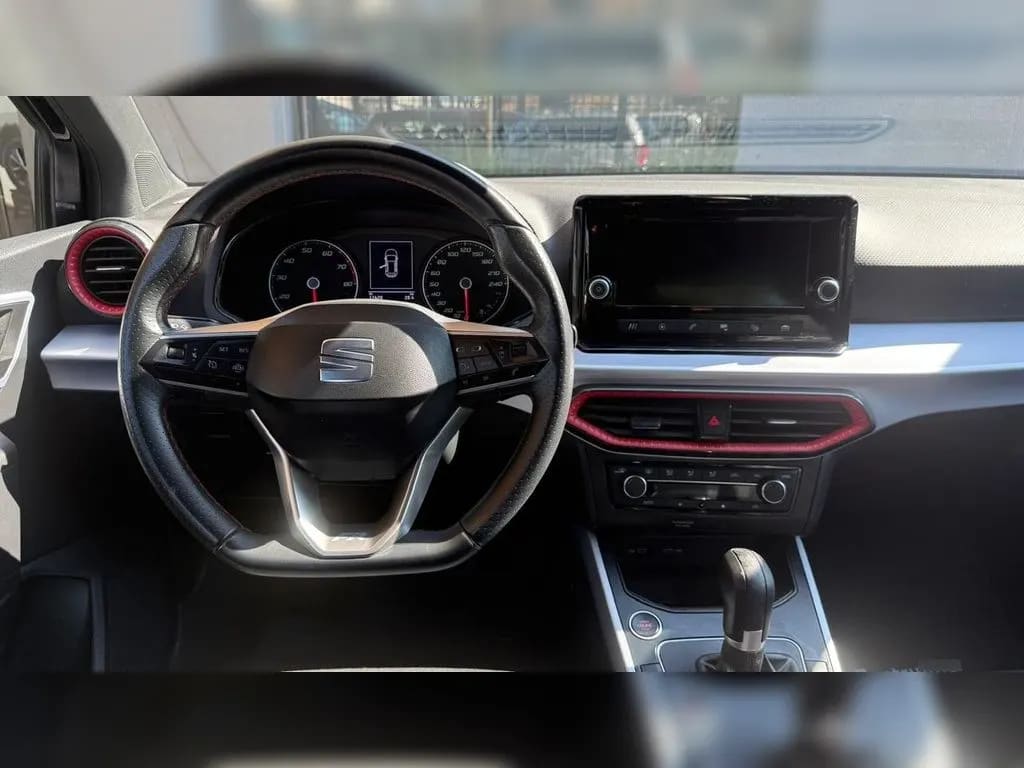 Seat Arona 1.6 Style 4x2 At 5p año 2024