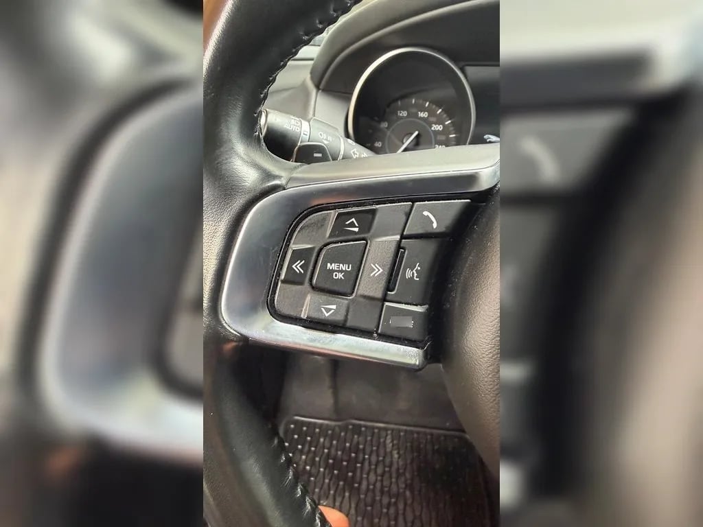 Jaguar Xe 2.0 D Prestige 4x2 At año 2019