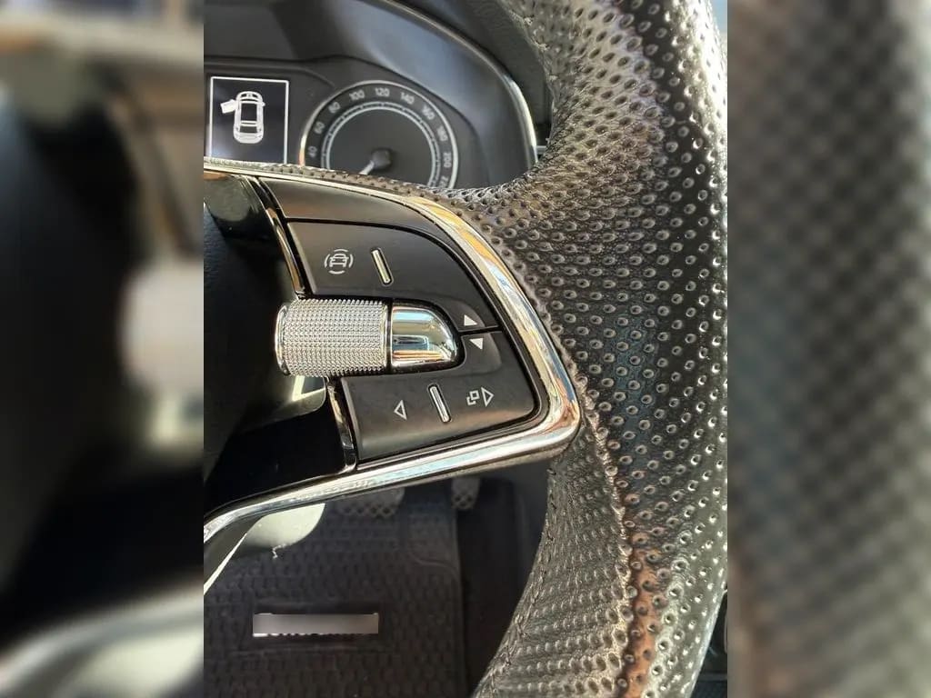 Skoda Scala 1.0 Tsi Ambition 4x2 Dsg año 2023