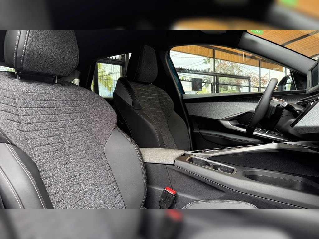 Peugeot 3008 New Allure Hybrido 1.2 Aut año 2026