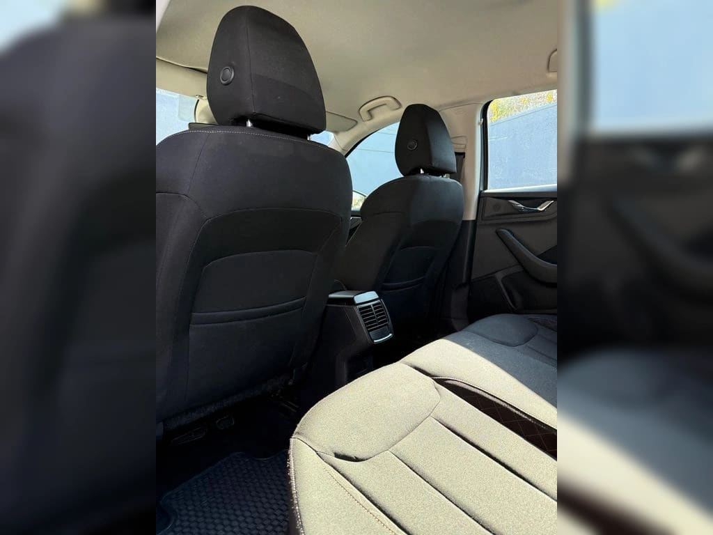 Skoda Scala 1.0 Tsi Ambition 4x2 Dsg año 2023