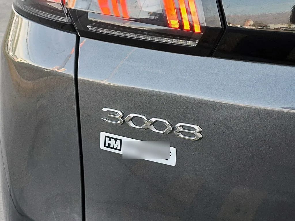 Peugeot 3008 1.5 Active Bluehdi 4x2 130 Mt6 5p año 2022