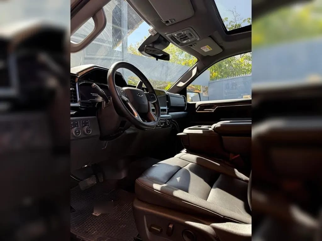 Chevrolet Silverado 5.3 Lt R Trail Boss Z71 4x4 At 4p año 2025