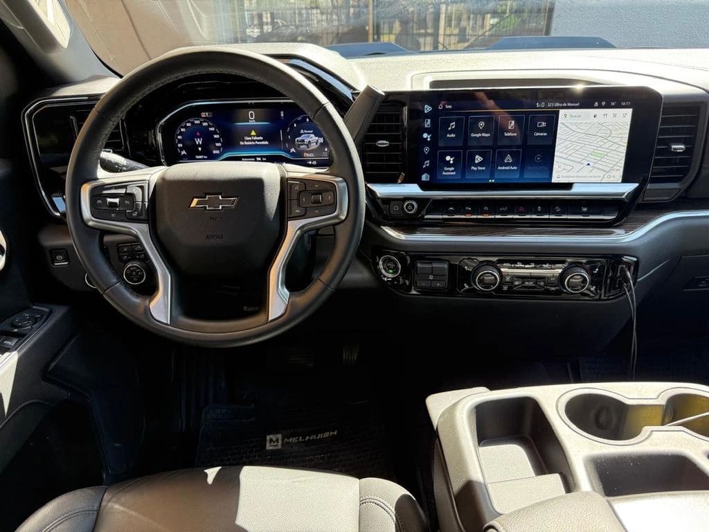 Chevrolet Silverado 5.3 Lt R Trail Boss Z71 4x4 At 4p año 2025