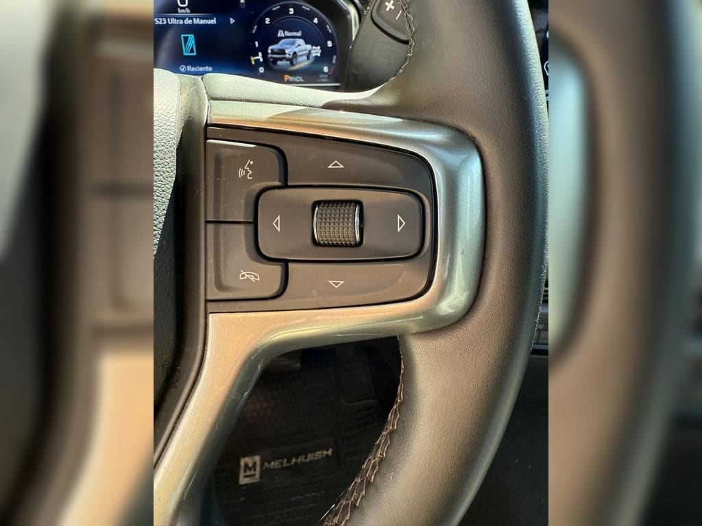 Chevrolet Silverado 5.3 Lt R Trail Boss Z71 4x4 At 4p año 2025
