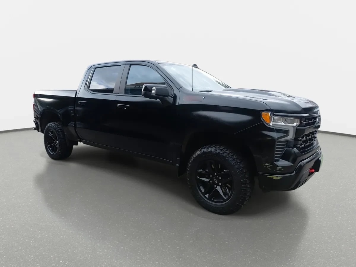 Chevrolet Silverado 5.3 Lt Trail Boss Z71 4x4 At 4p año 2023