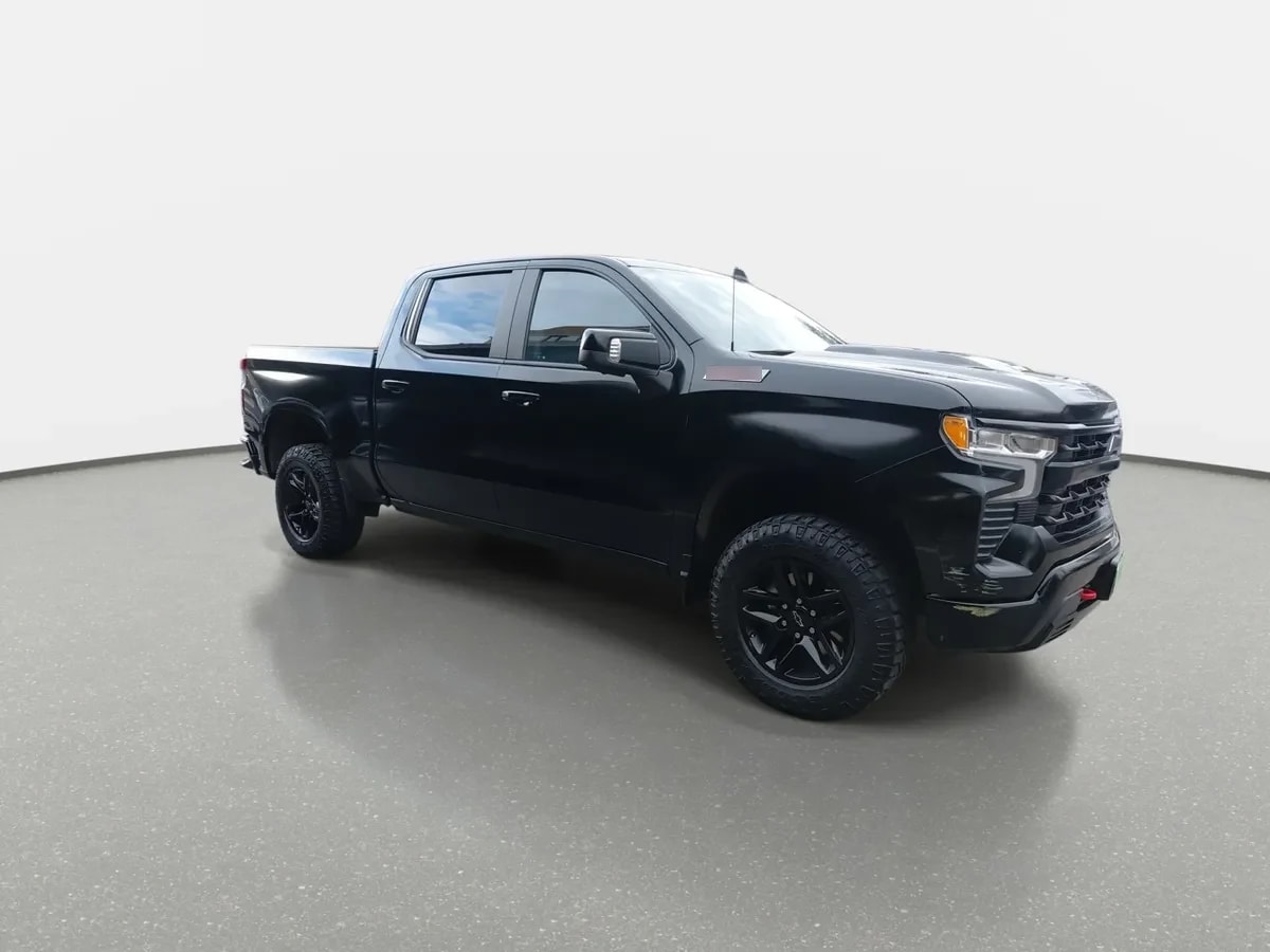 Chevrolet Silverado 5.3 Lt Trail Boss Z71 4x4 At 4p año 2023