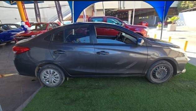 Toyota Yaris 1.5 Gli 4x2 Sdn Mt 4p año 2021