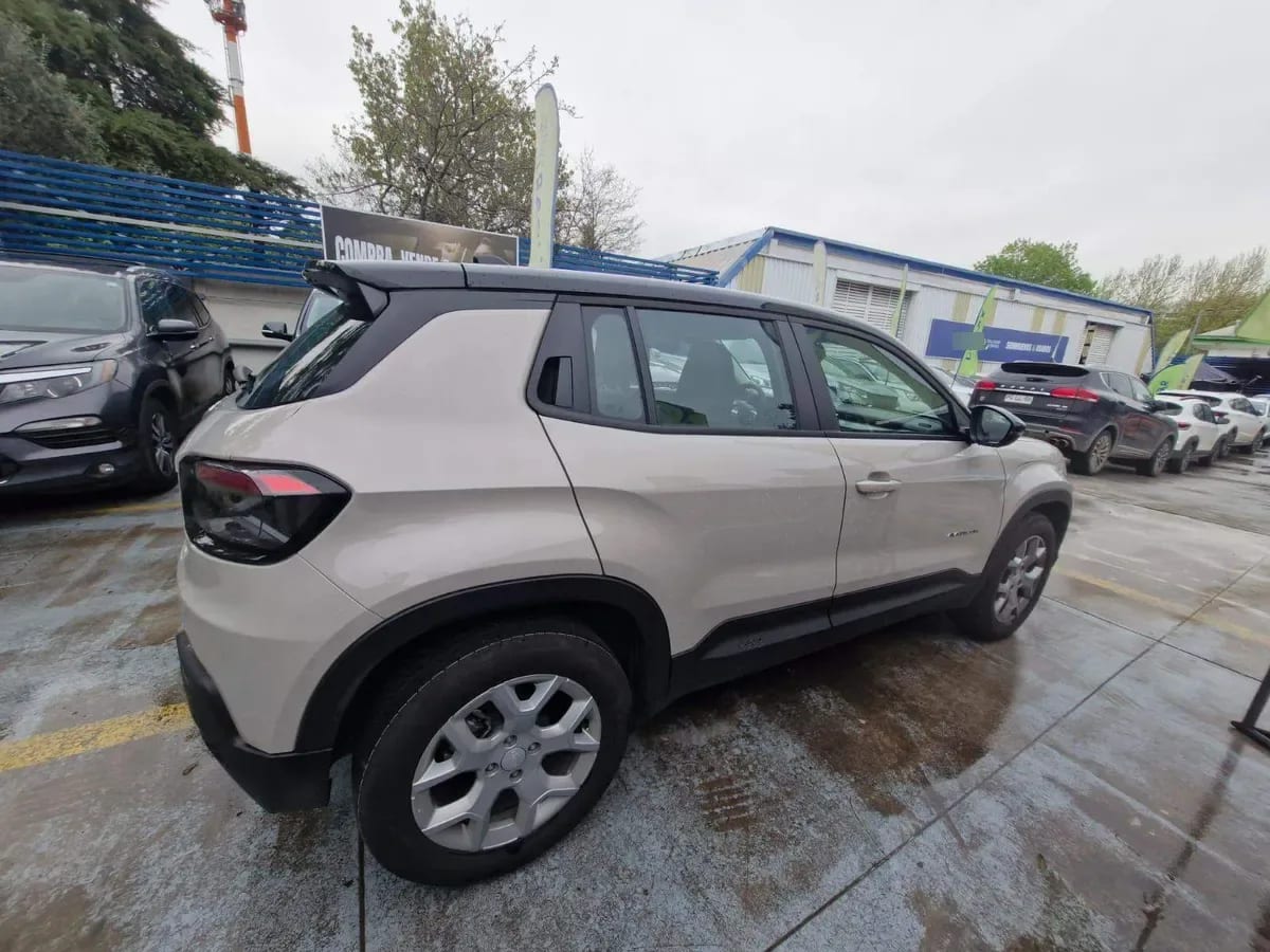 Jeep Avenger 1.2t Altitude 2wd Mt 5p año 2026
