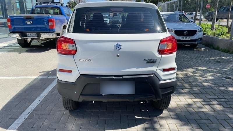 Suzuki Spresso 1.0 Glx Adventure 4x2 Ac Mt 5p año 2023