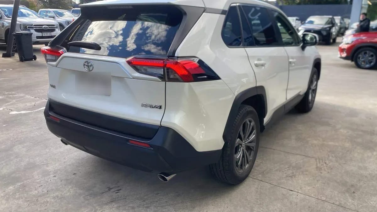 Toyota Rav 4 2.0 Xle 4x2 Cvt At 5p año 2022