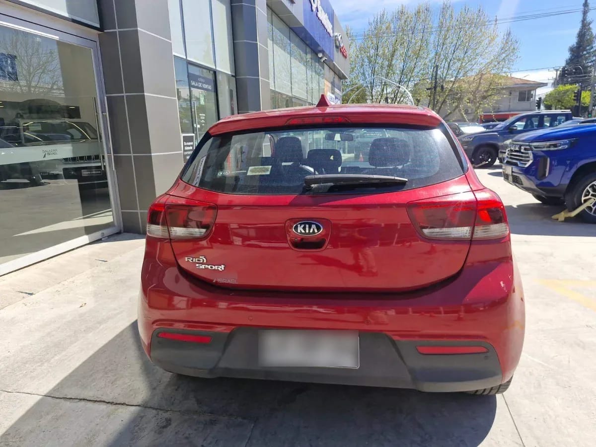 Kia Rio 5 1.6 Ex Sport 4x2 6mt 5p año 2020