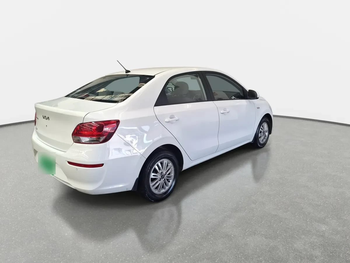 Kia Soluto 1.4 Ex Full 4x2 Mt 4p año 2024