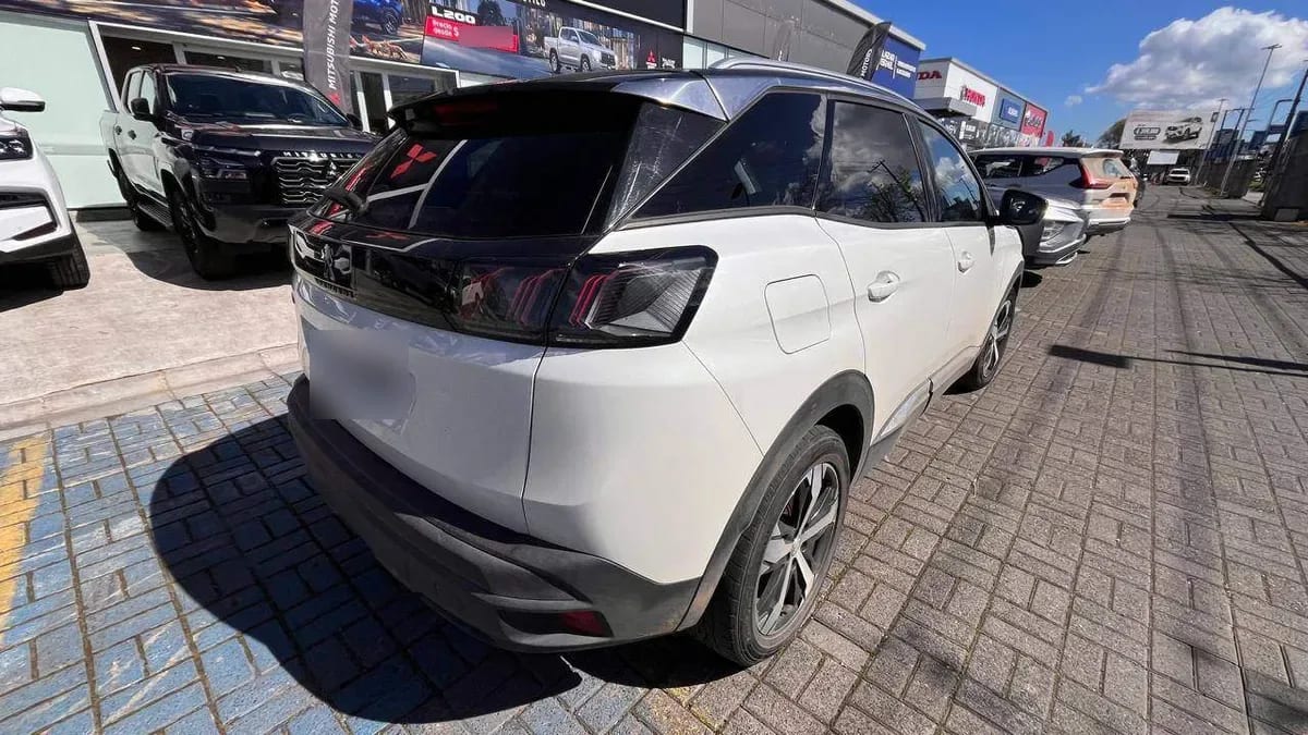 Peugeot 3008 1.5 Allure Pack Bluehdi 4x2 130 Eat8 5p año 2022