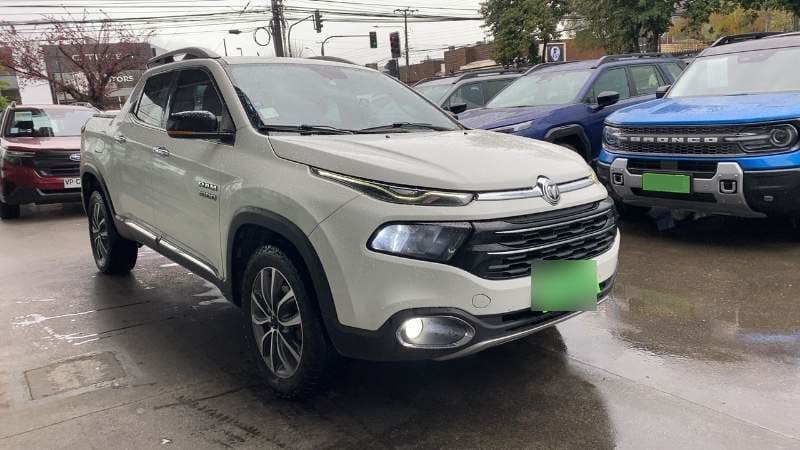 Ram 1000 2.0 Laramie 4x4 Dob. Cab. At 4p año 2021