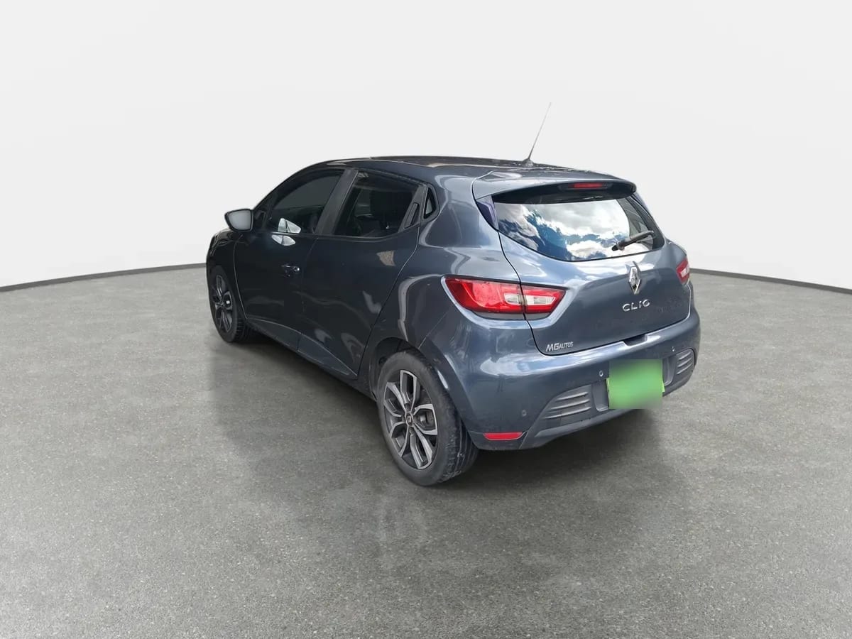 Renault Clio 1.2 Expression 4x2 Hb Mt 5p año 2020
