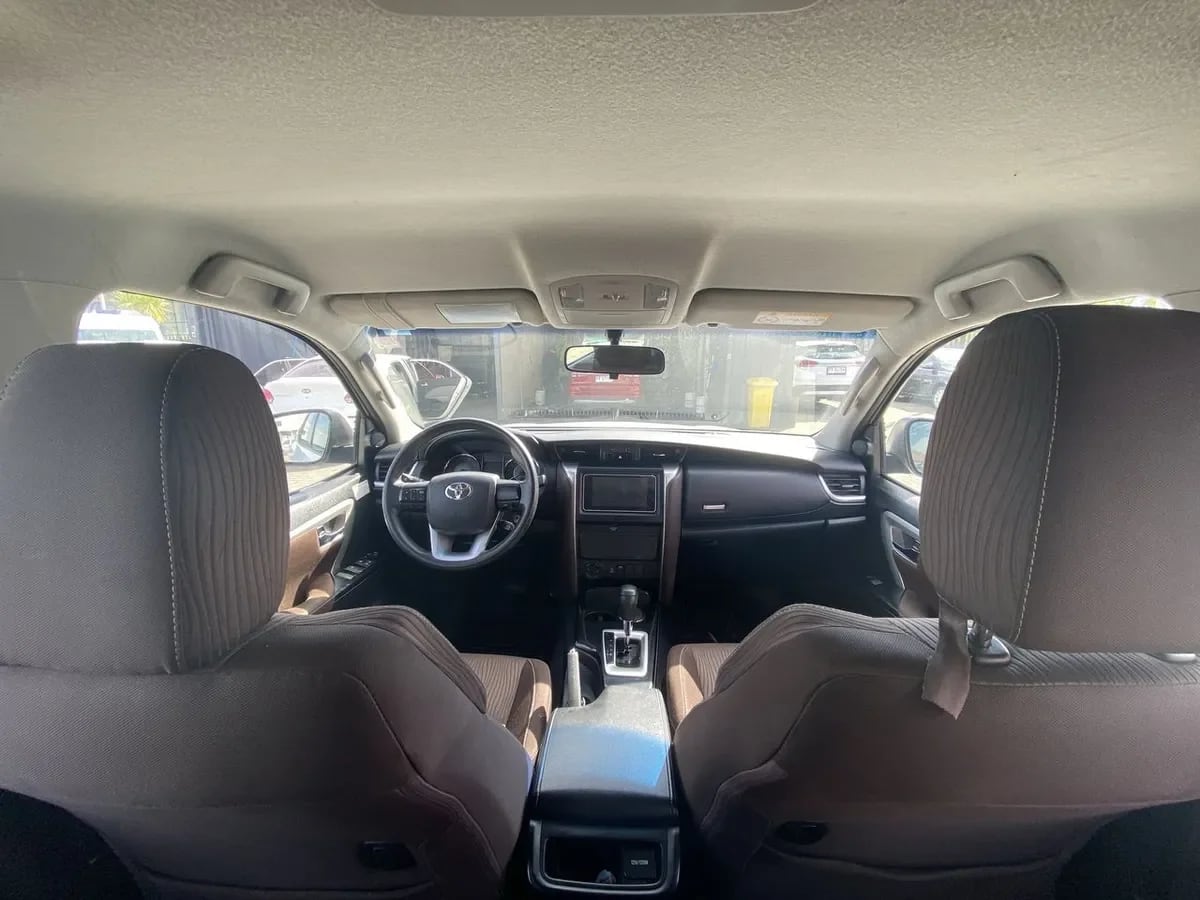 Toyota Fortunner 2.8 Sr5 Tdi Diesel 4x4 At 5p año 2018