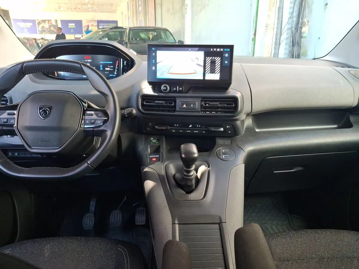 Peugeot Rifter 1.6 Allure Bluehdi Diesel 100hp 4x2 Mt6 5p año 2025