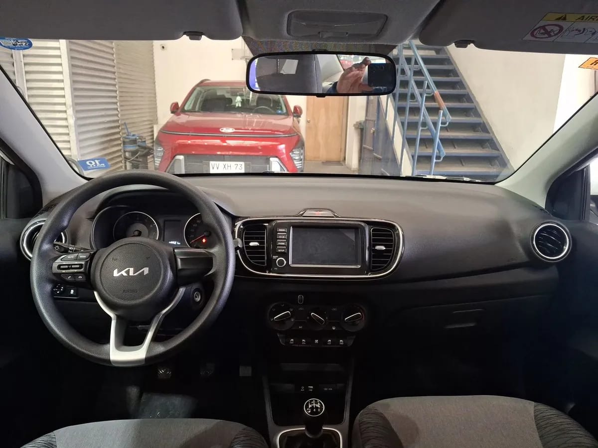 Kia Soluto 1.4 Ex Full 4x2 Mt 4p año 2024
