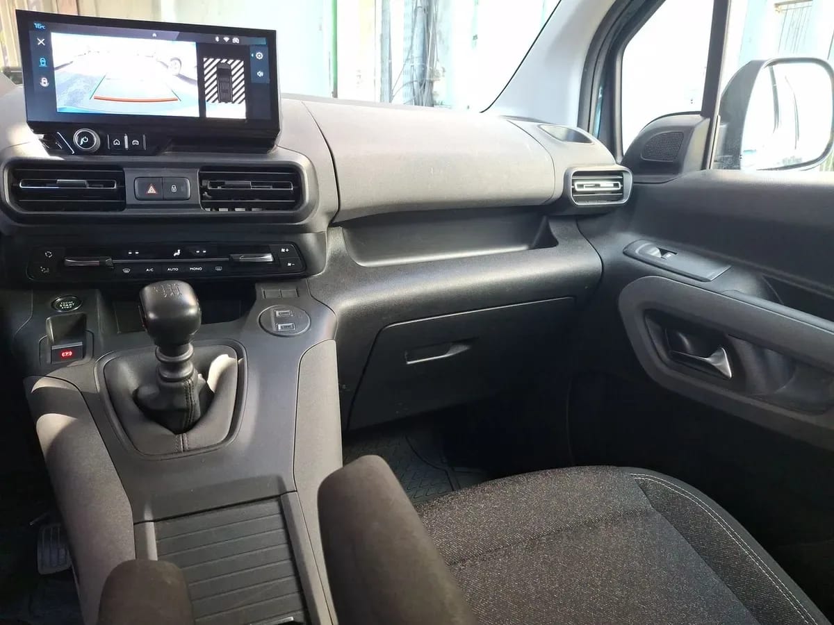 Peugeot Rifter 1.6 Allure Bluehdi Diesel 100hp 4x2 Mt6 5p año 2025