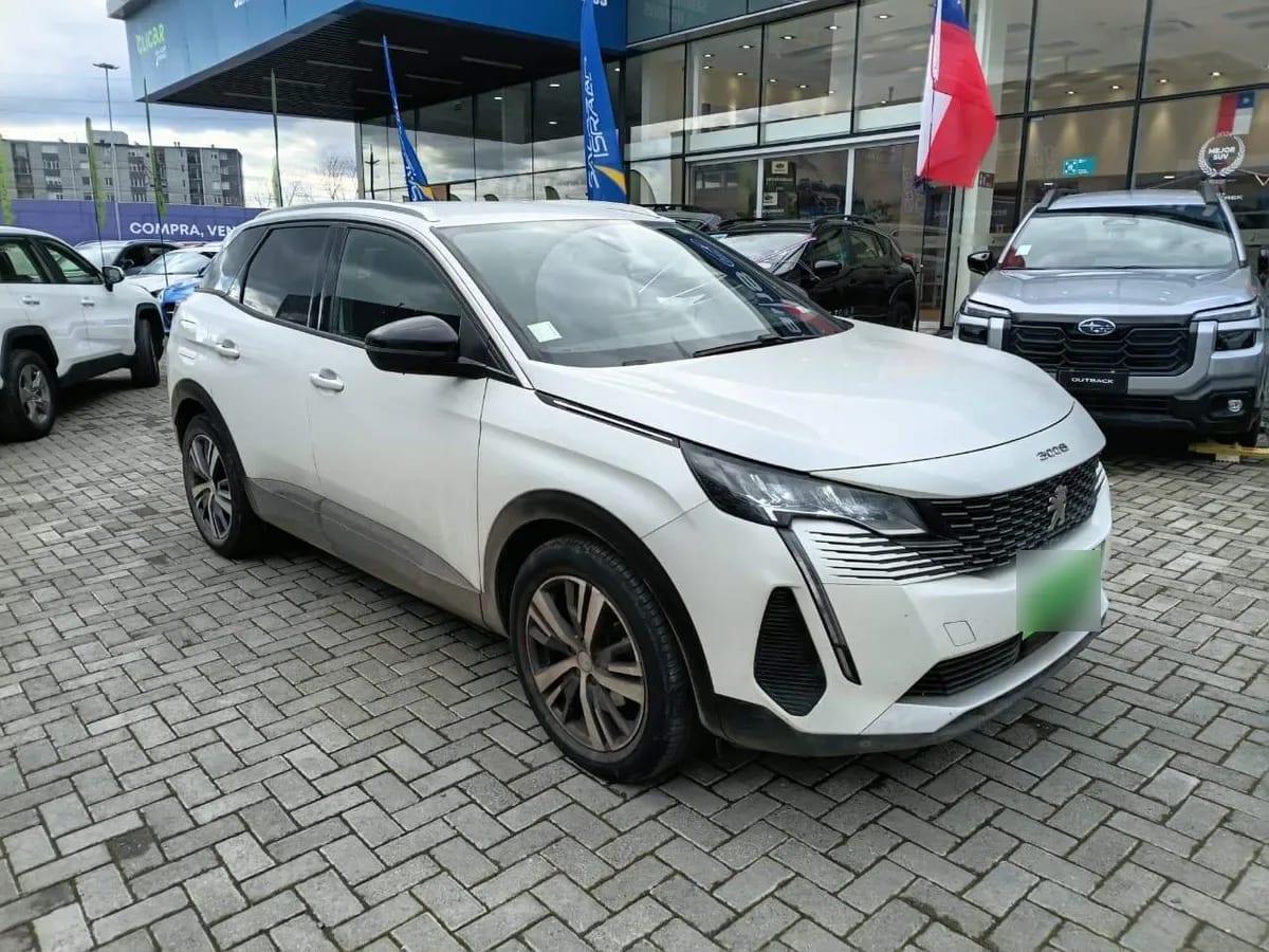 Peugeot 3008 1.2 Active Pack Puretech 130 4x2 Mt6 5p año 2023