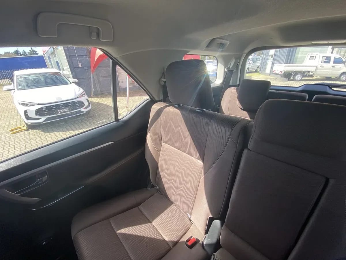 Toyota Fortunner 2.8 Sr5 Tdi Diesel 4x4 At 5p año 2018