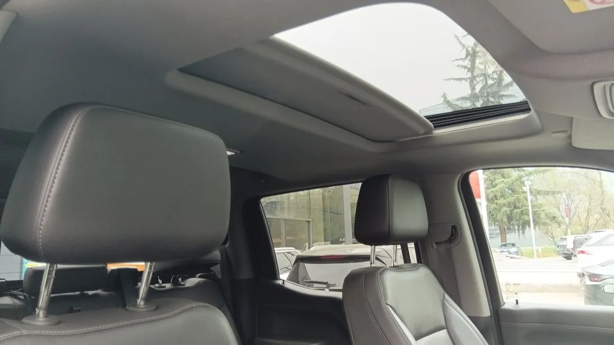 Chevrolet Silverado 5.3 Lt Trailboss Z71 4x4 At 4p año 2021