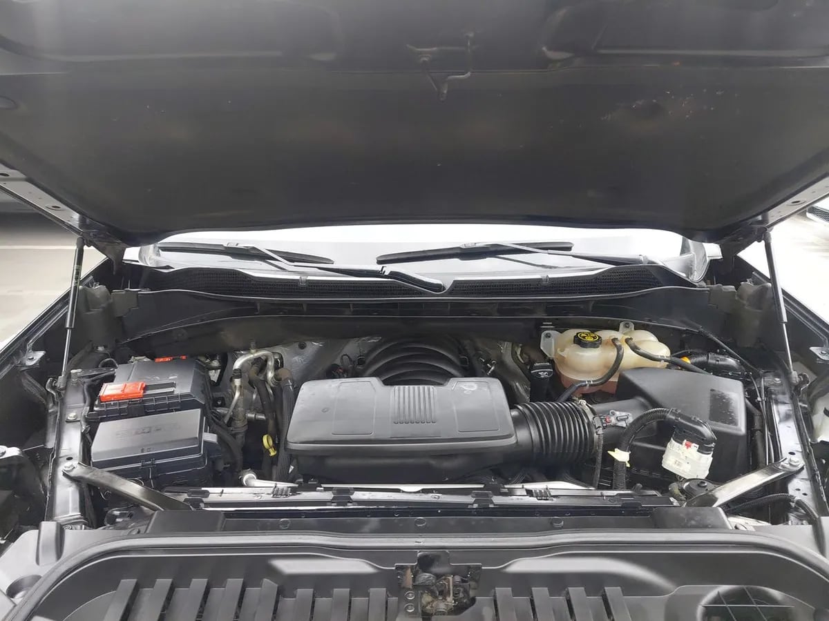 Chevrolet Silverado 5.3 Lt Trail Boss Z71 4x4 At 4p año 2023