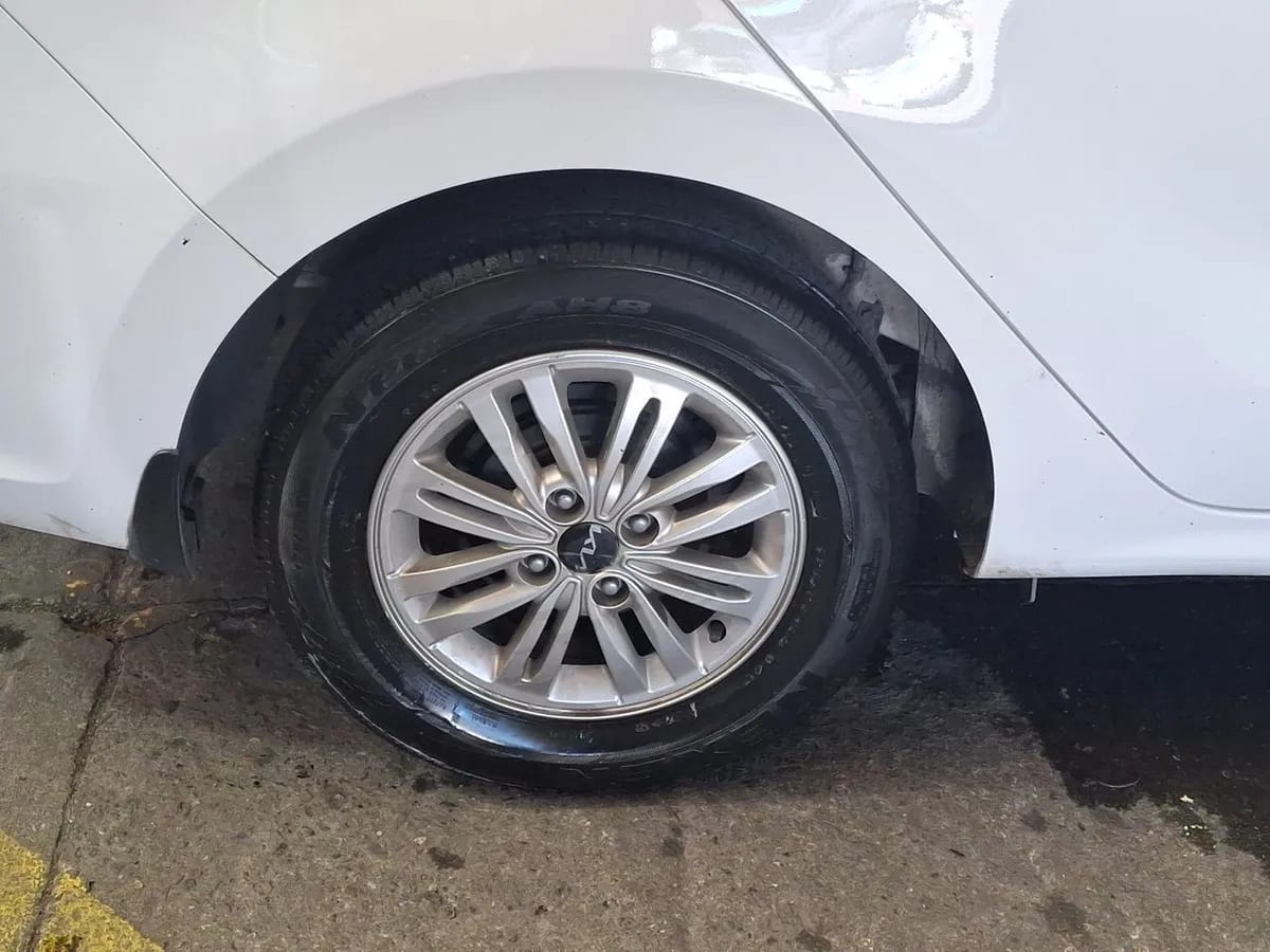 Kia Soluto 1.4 Ex Full 4x2 Mt 4p año 2024