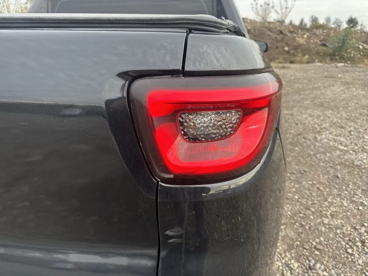 Ram 1000 2.0 Laramie 4x4 Dob. Cab. At 4p año 2021