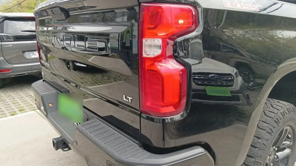 Chevrolet Silverado 5.3 Lt Trailboss Z71 4x4 At 4p año 2021