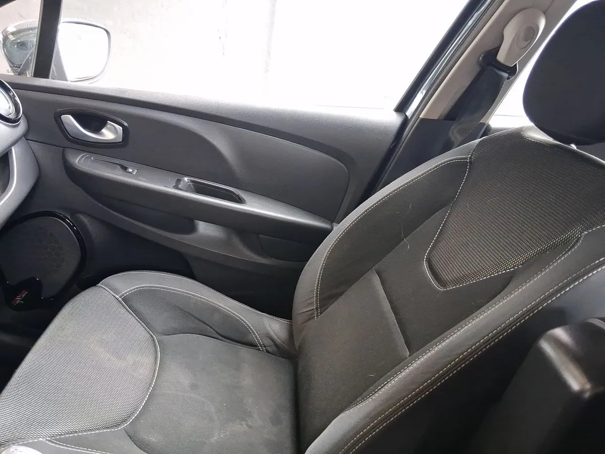 Renault Clio 1.2 Expression 4x2 Hb Mt 5p año 2020