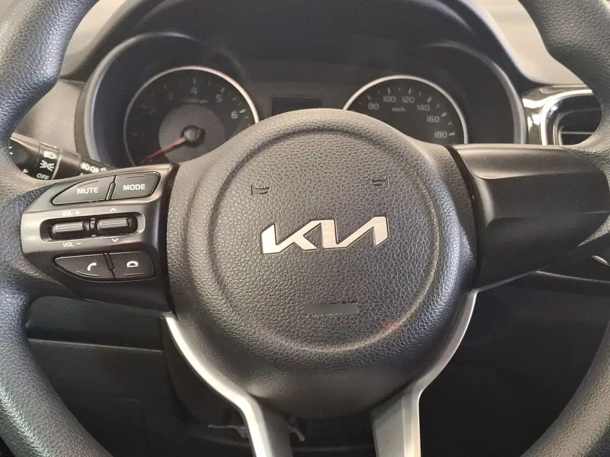 Kia Soluto 1.4 Ex Full 4x2 Mt 4p año 2024
