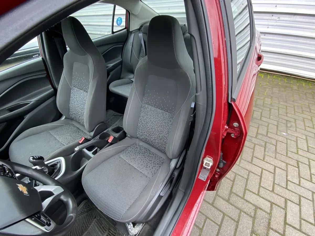 Chevrolet Onix 1.0t Ltz 4x2 Mt 5p año 2022