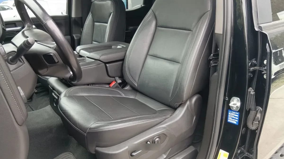 Chevrolet Silverado 5.3 Lt Trailboss Z71 4x4 At 4p año 2021