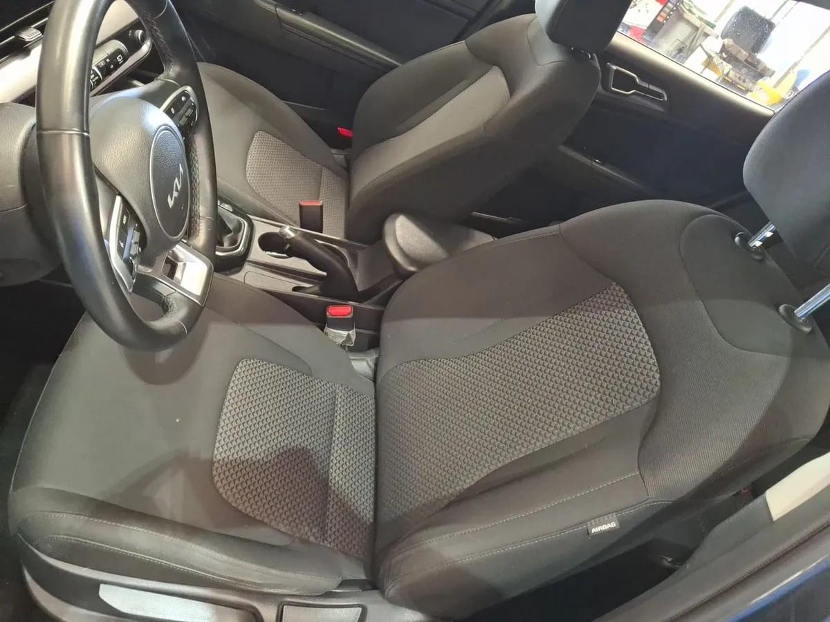 Kia Sportage 2.0 Ex Benc 2wd 6mt 5p año 2023