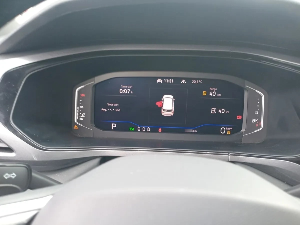 Volkswagen Taos 1.4 Tsi Highline 4x2 At 5p año 2025