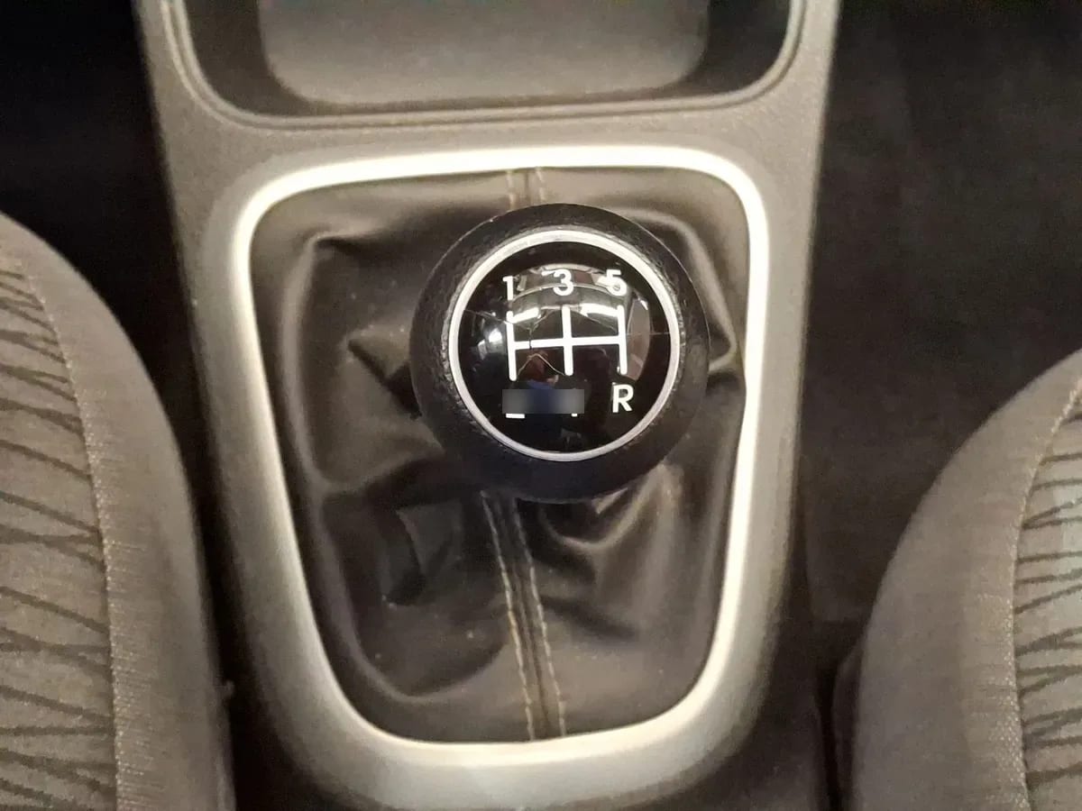 Kia Soluto 1.4 Ex Full 4x2 Mt 4p año 2024
