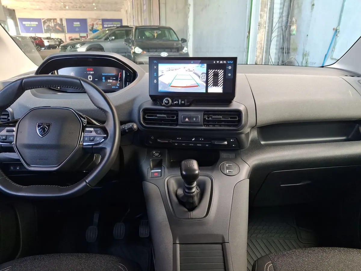 Peugeot Rifter 1.6 Allure Bluehdi Diesel 100hp 4x2 Mt6 5p año 2025