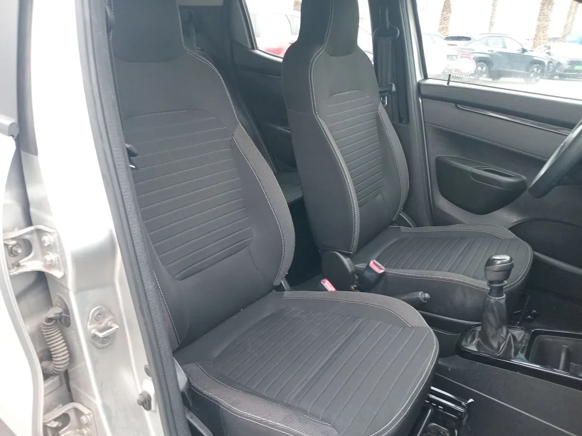 Renault Kwid 1.0 Zen 4x2 Hb Mt 5p año 2022